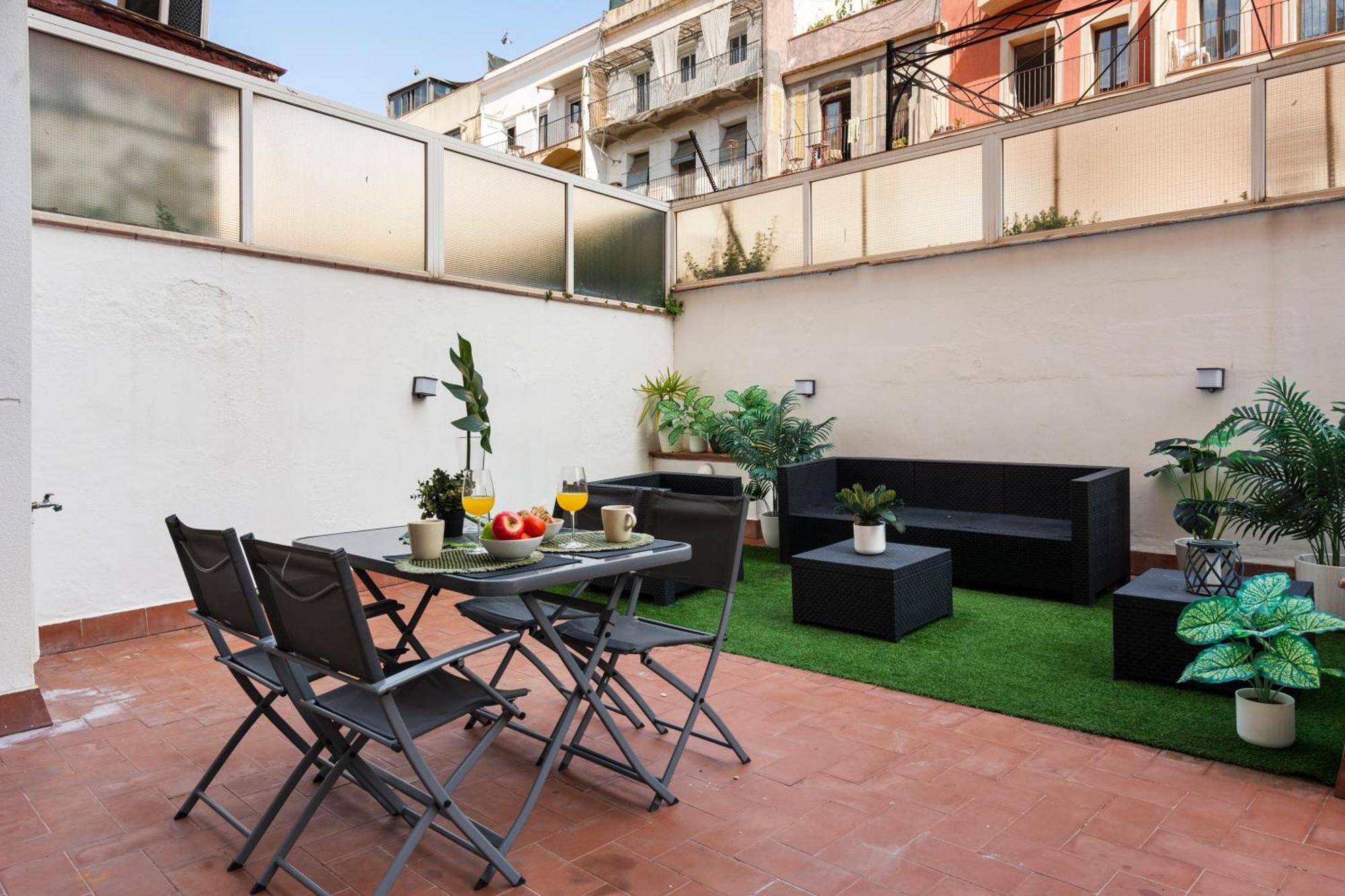 Lodging Apartments Liceu 11 Barcelona Kültér fotó